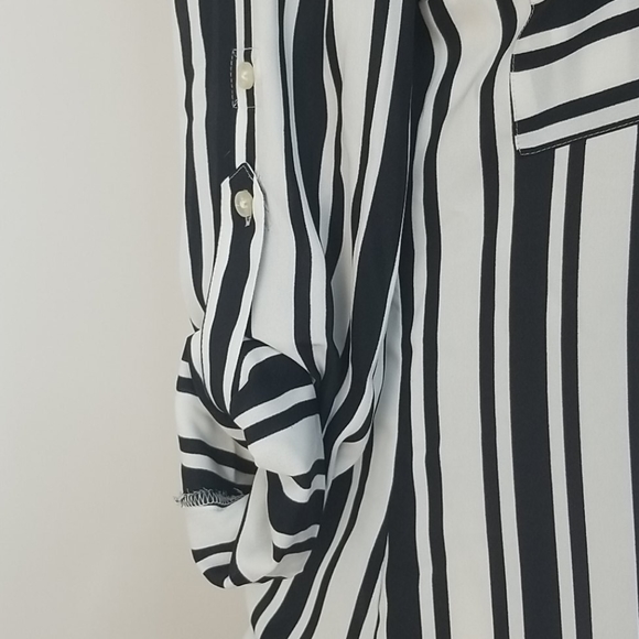 Express white and black striped top small - Picture 2 of 6